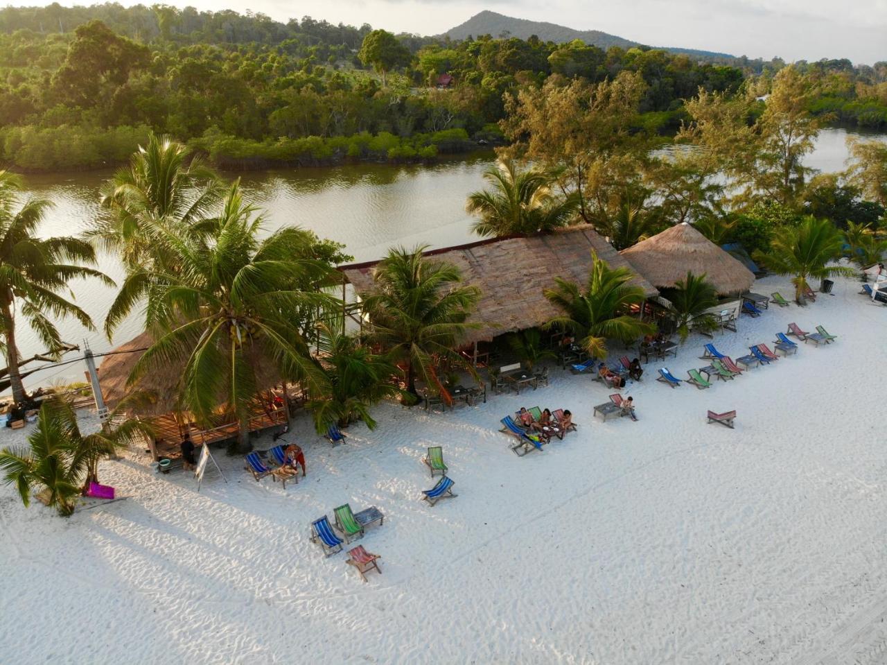 Sandbank Restaurant & Camping Koh Rong Kaoh Touch Exterior photo