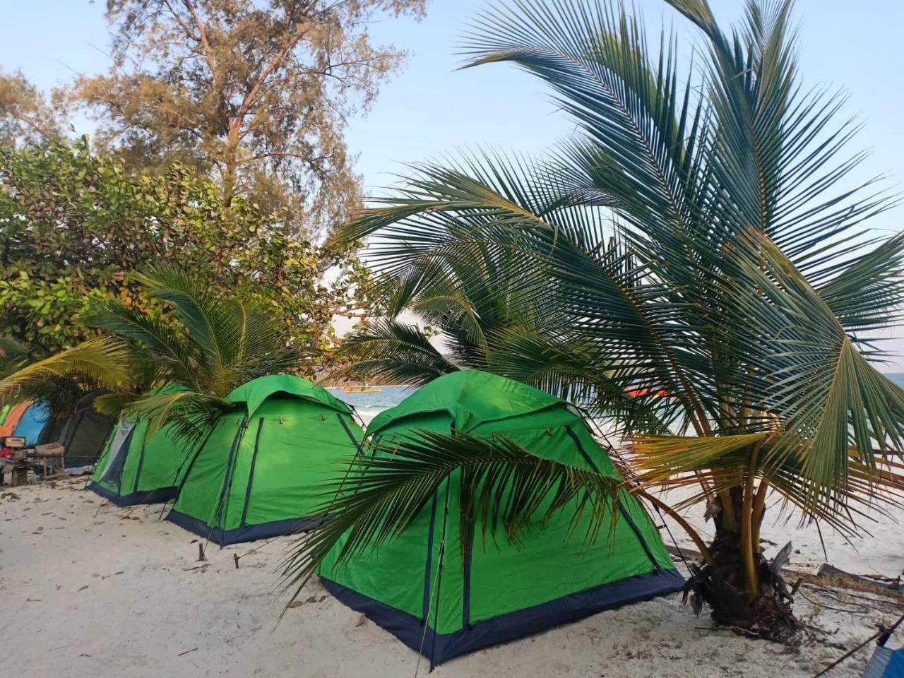 Sandbank Restaurant & Camping Koh Rong Kaoh Touch Exterior photo